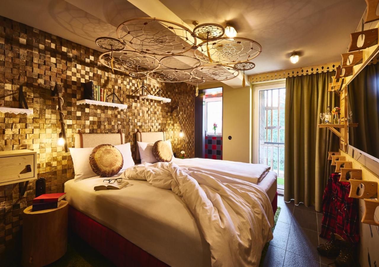 Kuku Hotel *